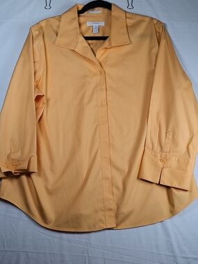 Chico's Peach Button-Down Shirt. Cuffed Sleeves. Size 3